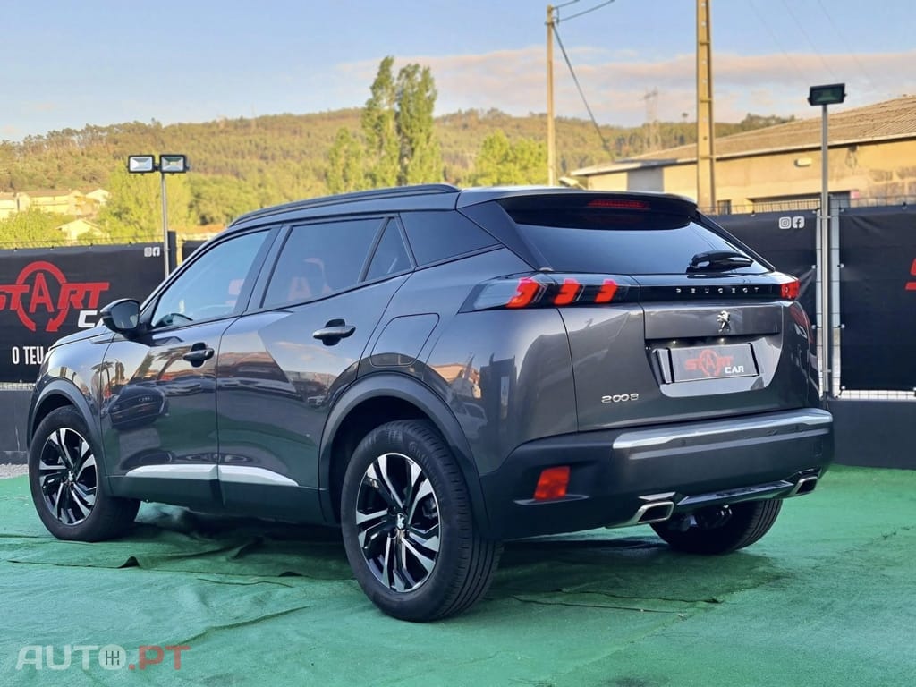 Peugeot 2008 1.2 PureTech Allure EAT8