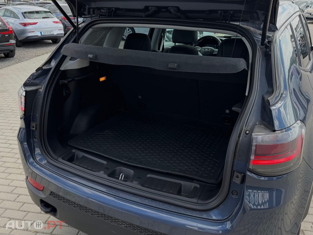 Jeep Compass 1.3 TG Trailhawk