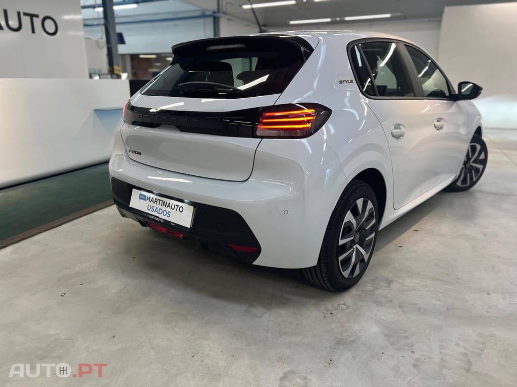 Peugeot E-208 50 kWh Style