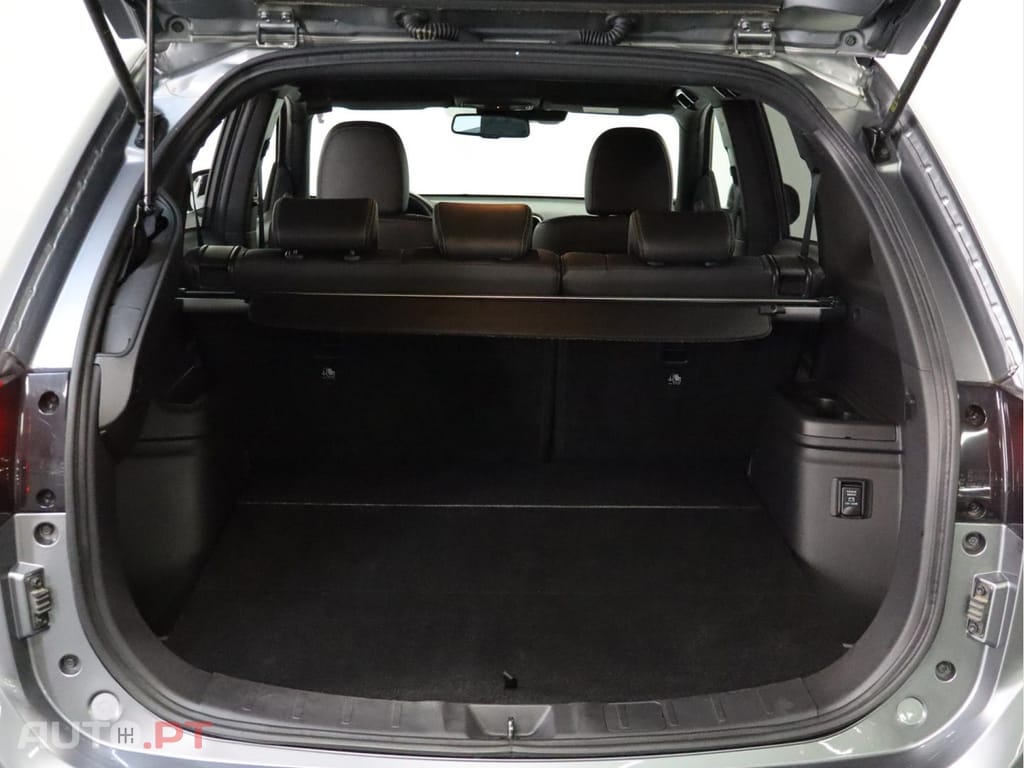 Mitsubishi Outlander 2.4 PHEV Instyle