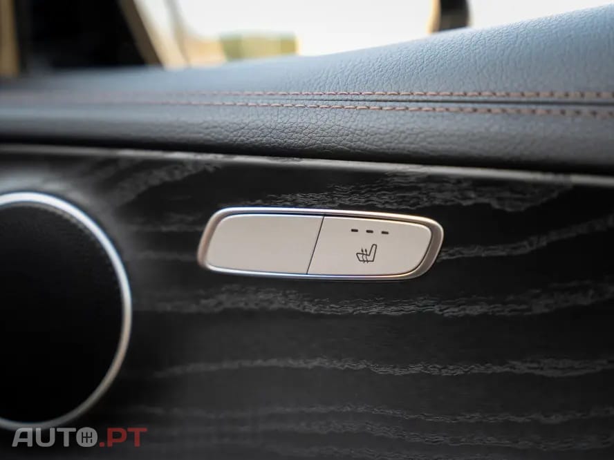 Mercedes-Benz E 300 de 4Matic 9G-TRONIC AMG Line