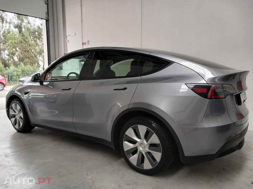 Tesla Model Y Long Range Dual Motor AWD