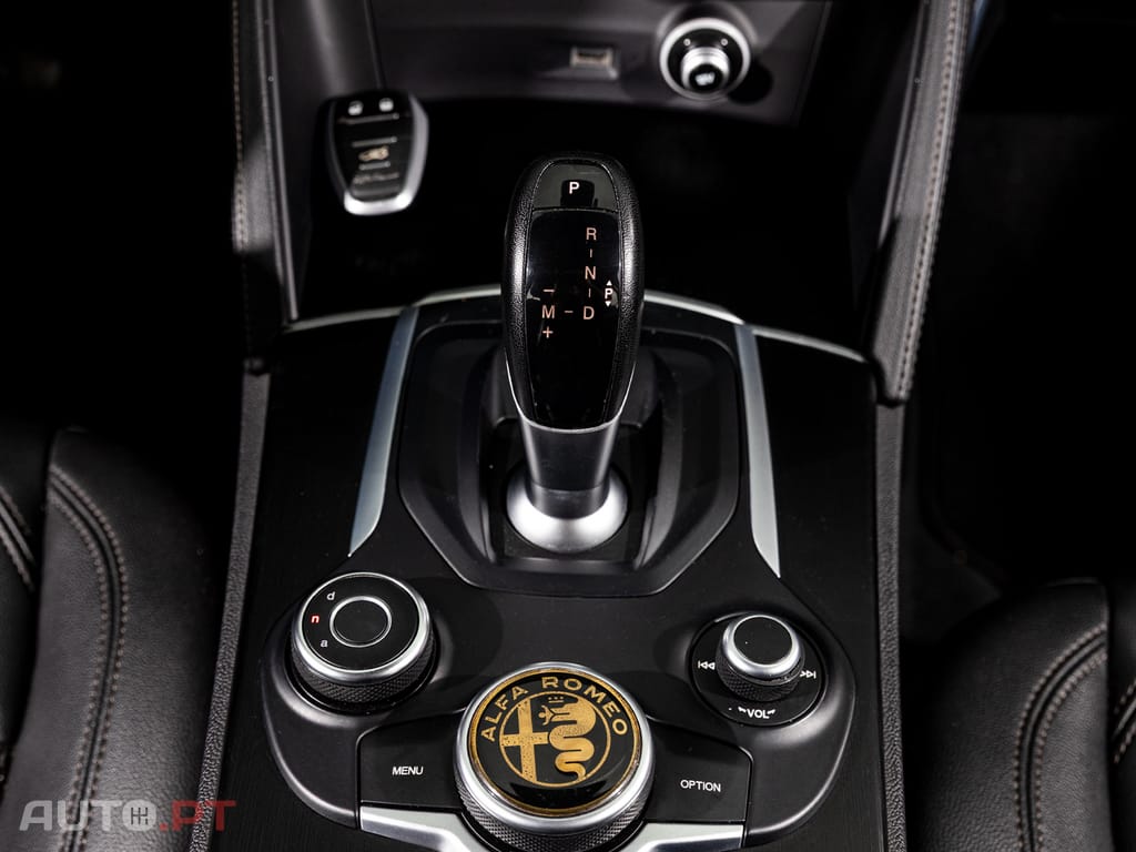 Alfa Romeo Stelvio 2.2 16V AT8-Q4 Super