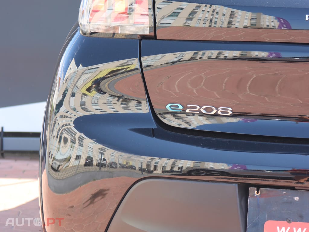 Peugeot E-208 Active Pack