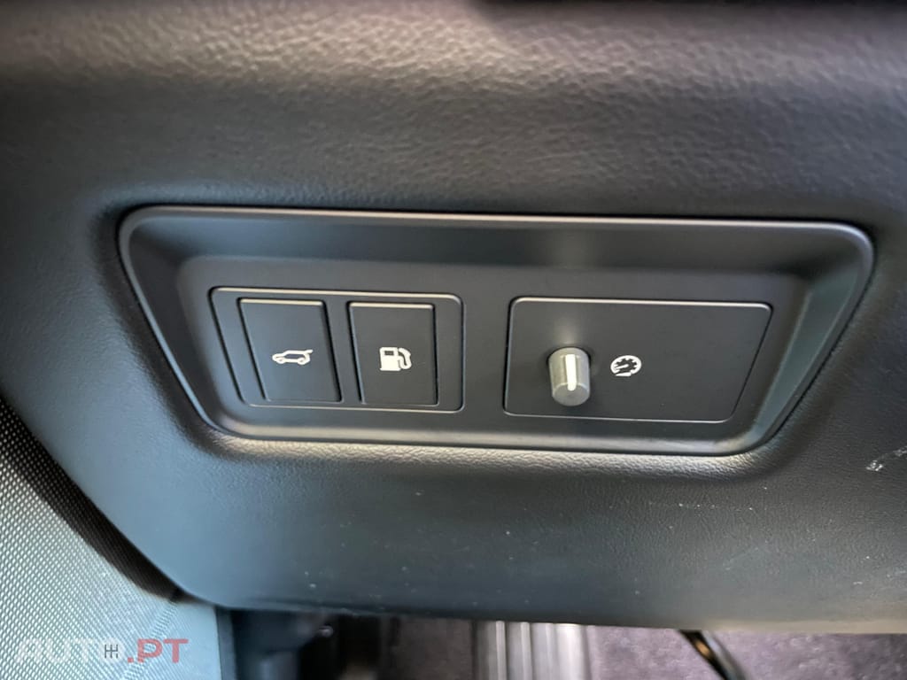 Land Rover Range Rover Sport P400e Hybrid SE