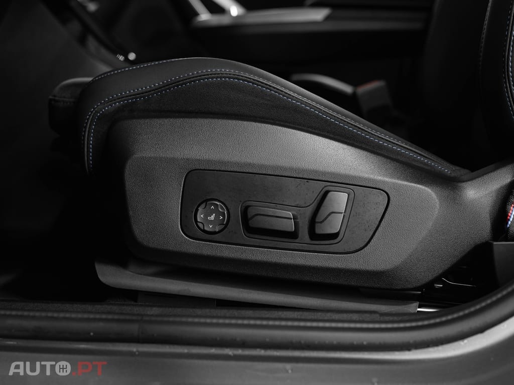 BMW iX2 xDrive30 Pack Desportivo M Pro