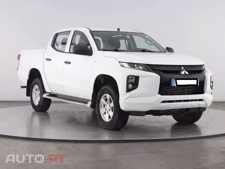 Mitsubishi L200 2.3 DI-D Strakar Space Cab Intense 4WD