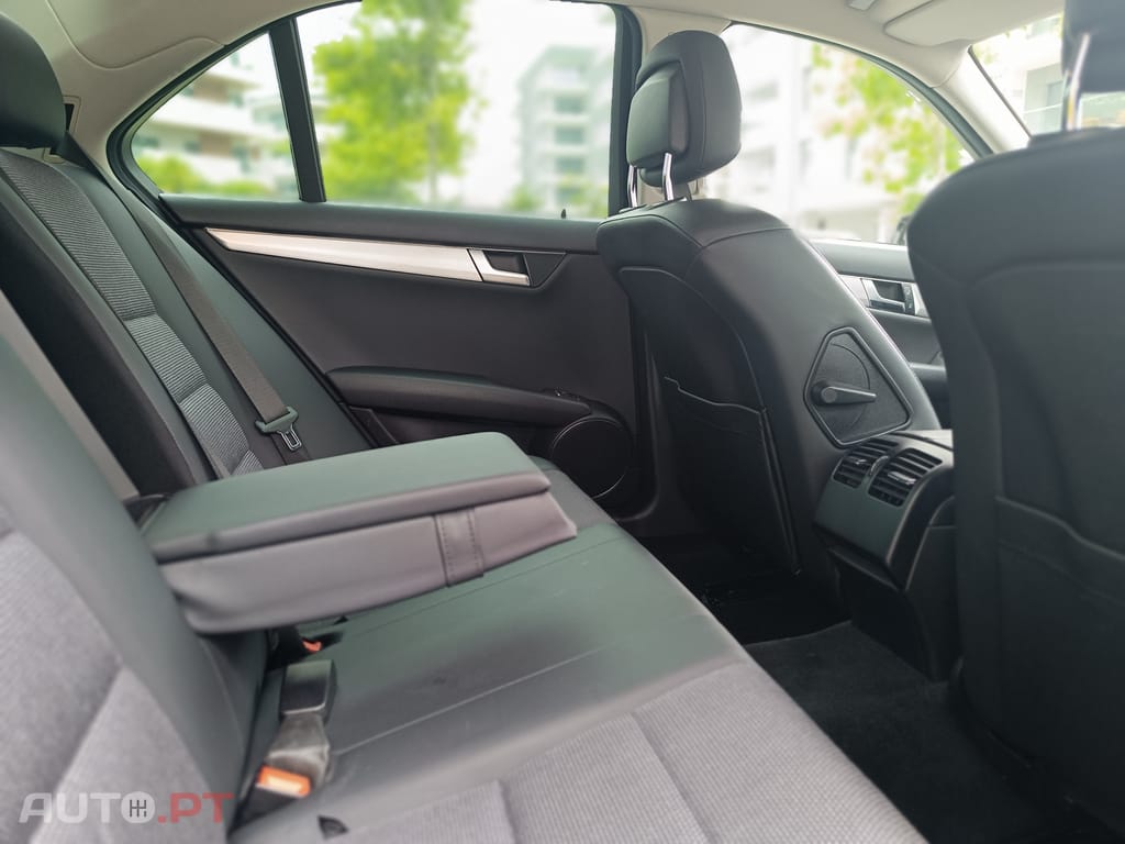 Mercedes-Benz C 180 CGi Avantgarde BlueEfficiency Aut.