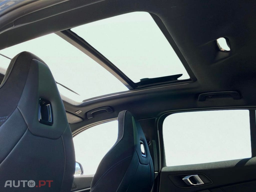 BMW 118 i Pack Desportivo M Auto