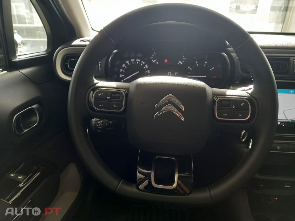 Citroen C3 1.2 PureTech Shine EAT6