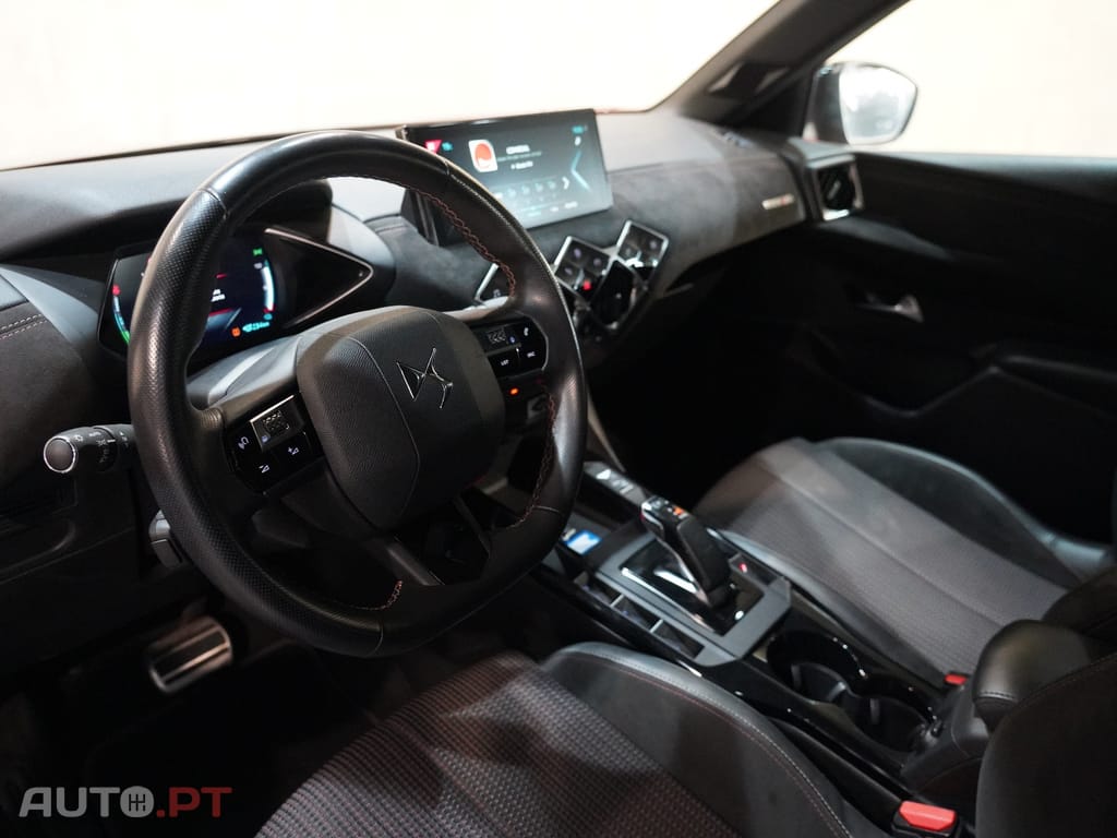 DS DS3 Crossback E-Tense Performance Line