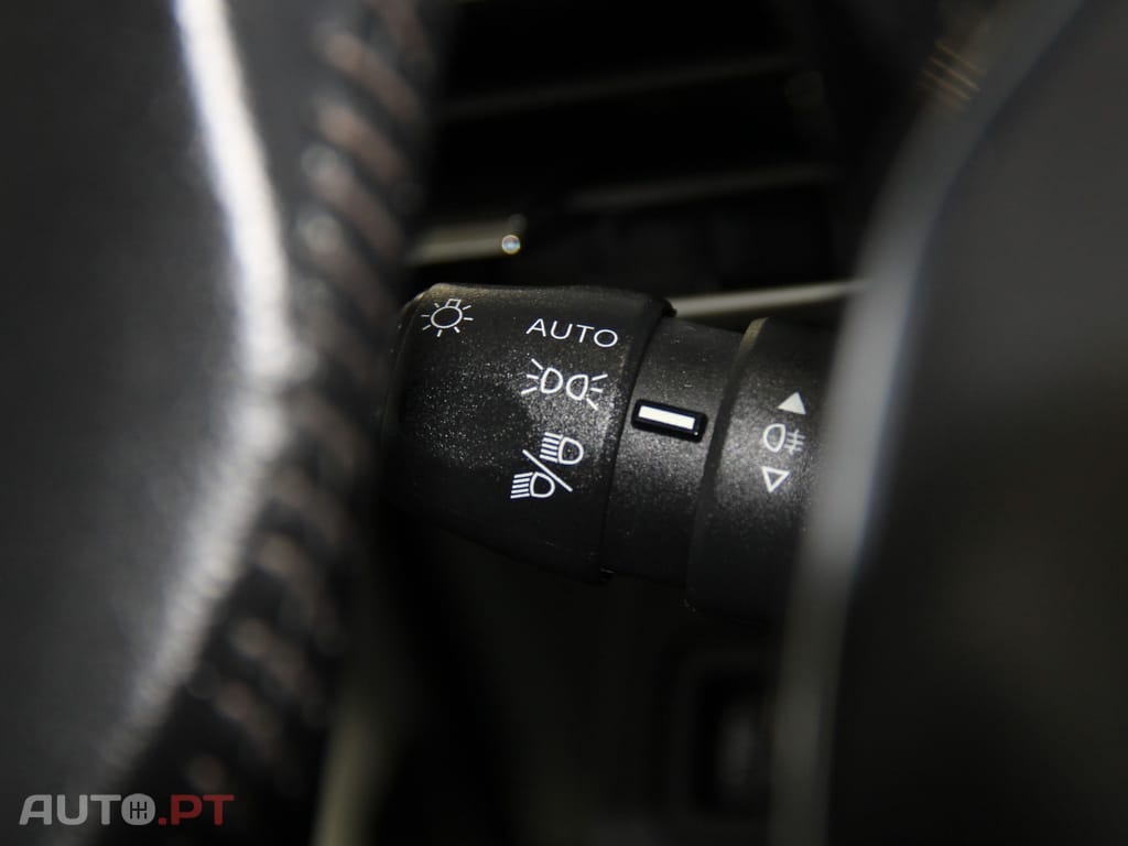 Peugeot 3008 1.5 BlueHDi Active