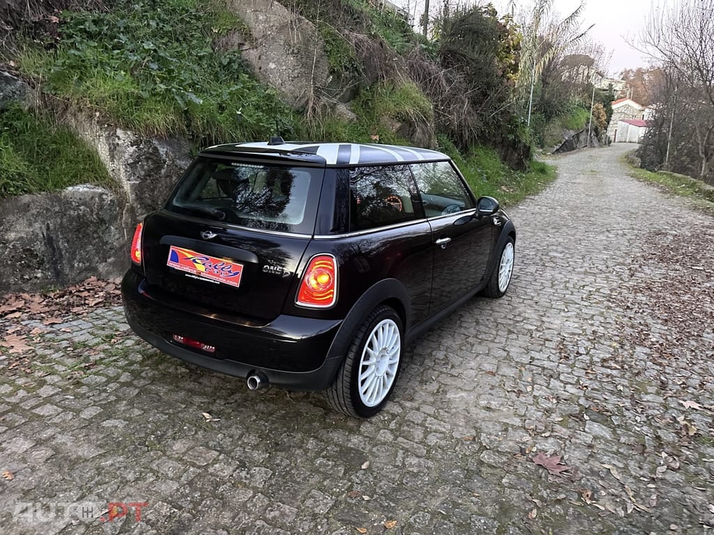 MINI Cooper Cooper D