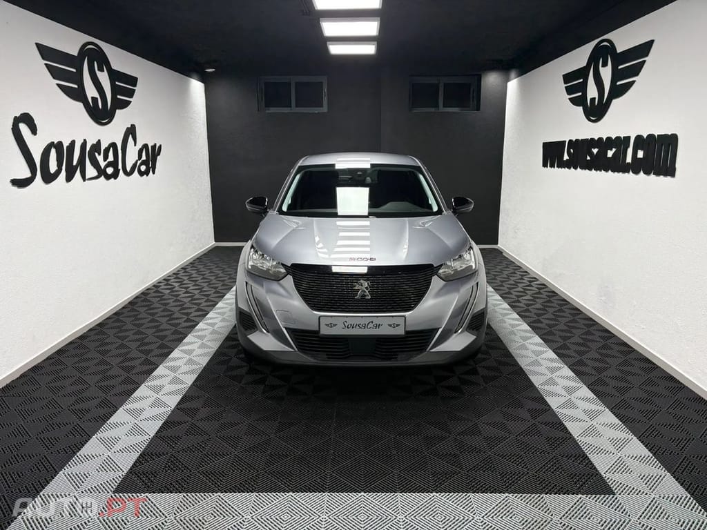 Peugeot 2008 1.2 PureTech Active EAT8