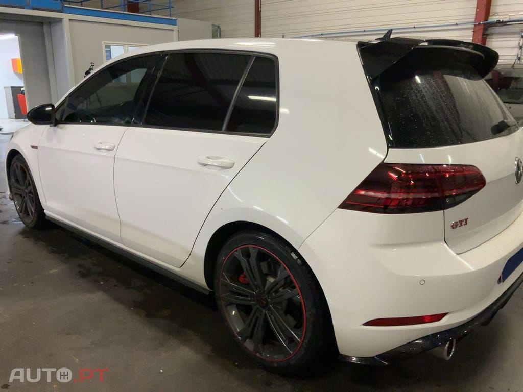 Volkswagen Golf 2.0 TSI GTI DSG Performance