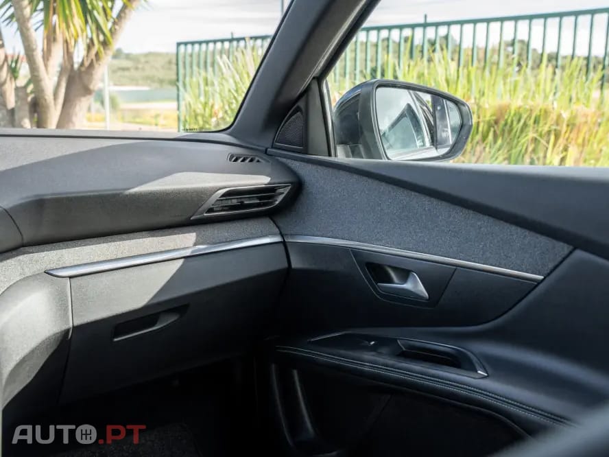 Peugeot 3008 1.6 Hybrid4 Allure Pack e-EAT8