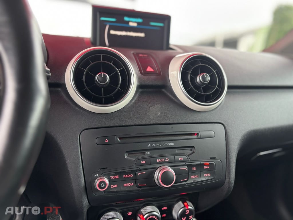 Audi A1 1.6 TDi Attraction