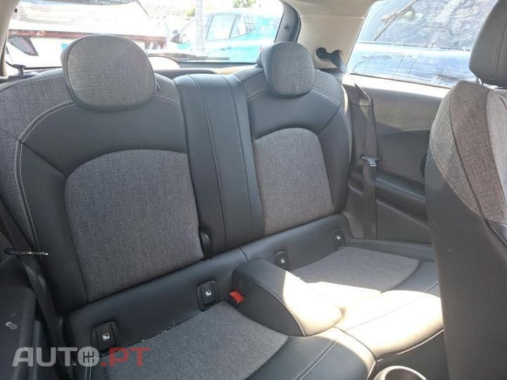 MINI Cooper Cooper SE