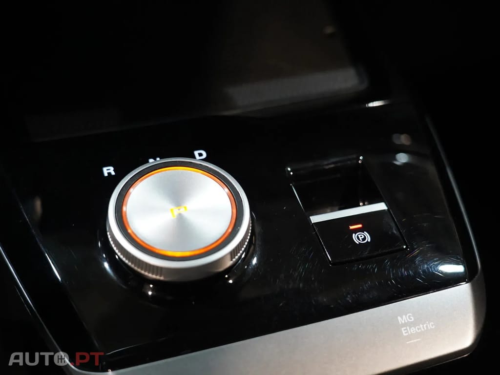 MG MG4 64 kWh Luxury