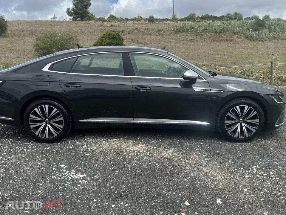 Volkswagen Arteon 2.0 TDI Elegance DSG — fotografia 4