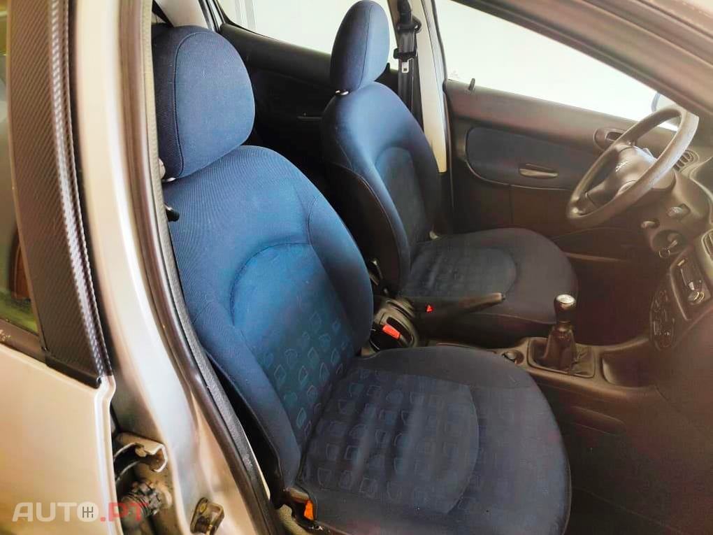 Peugeot 206 1.1 XR