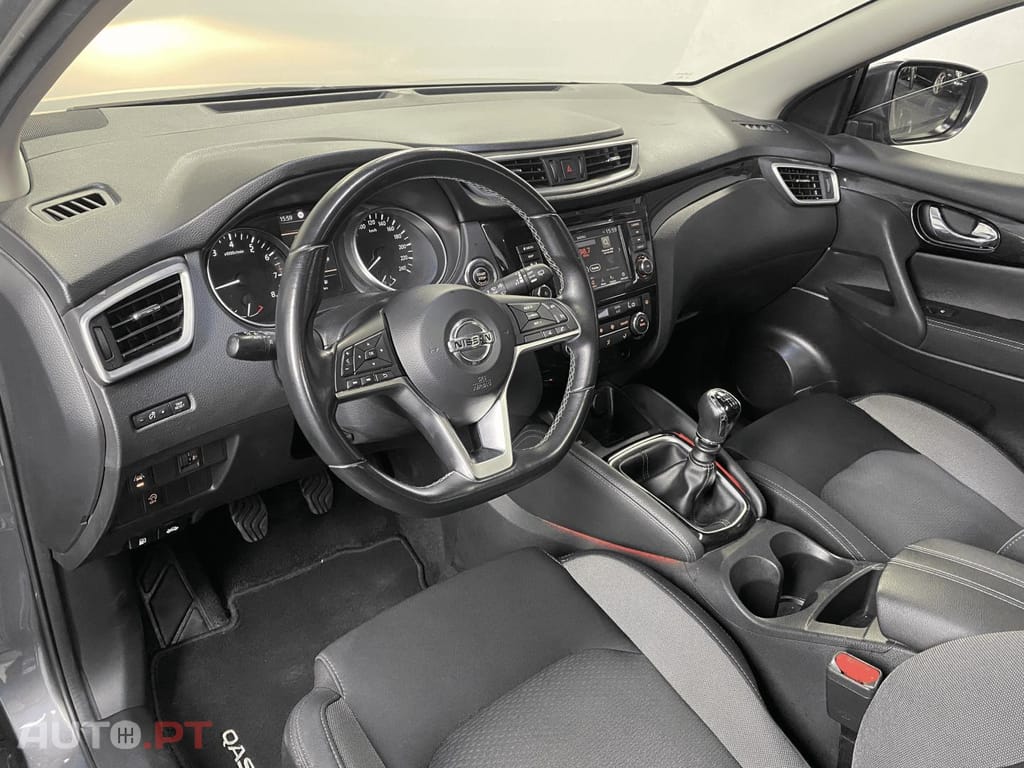 Nissan Qashqai 1.3 DIG-T N-CONNECTA
