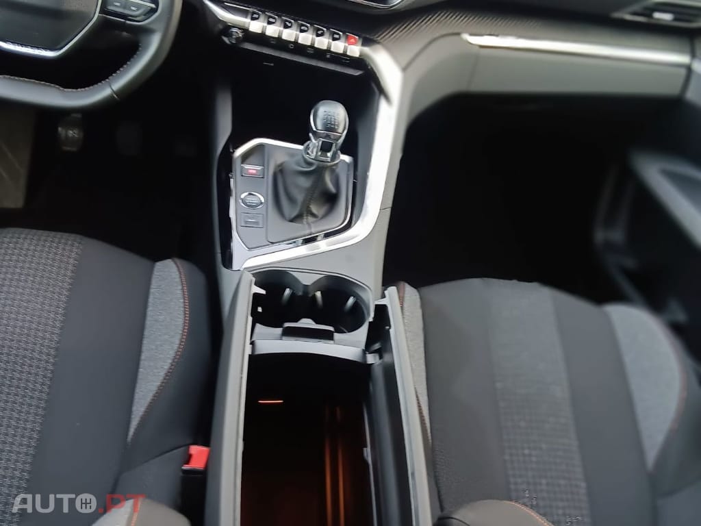 Peugeot 3008 1.2i Active BUSINESS