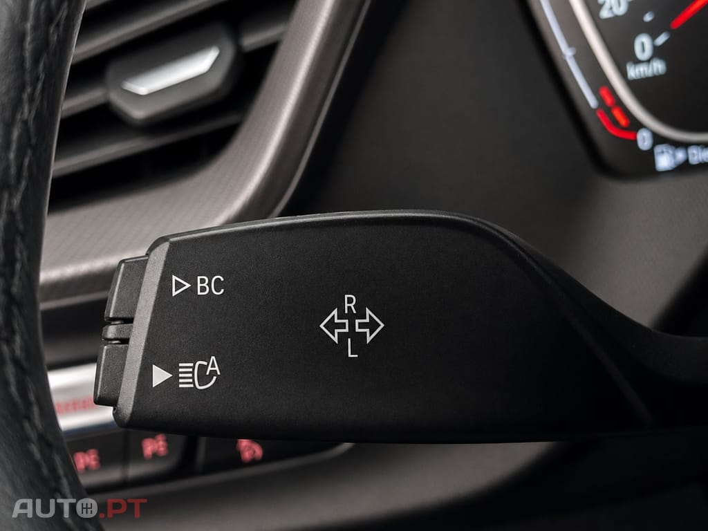 BMW 116 d Pack Desportivo M Auto