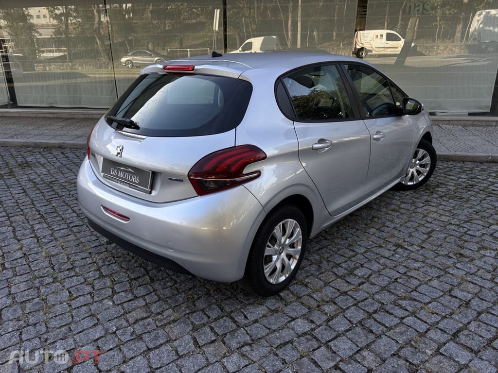 Peugeot 208 1.6 BlueHDi