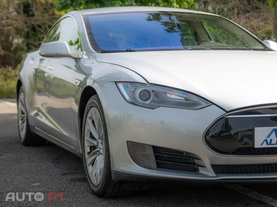 Tesla Model S 70D AWD