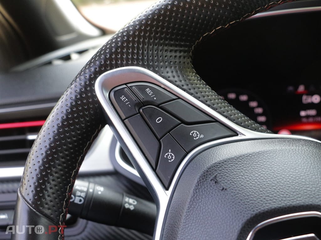 Renault Captur 1.0 TCe RS Line