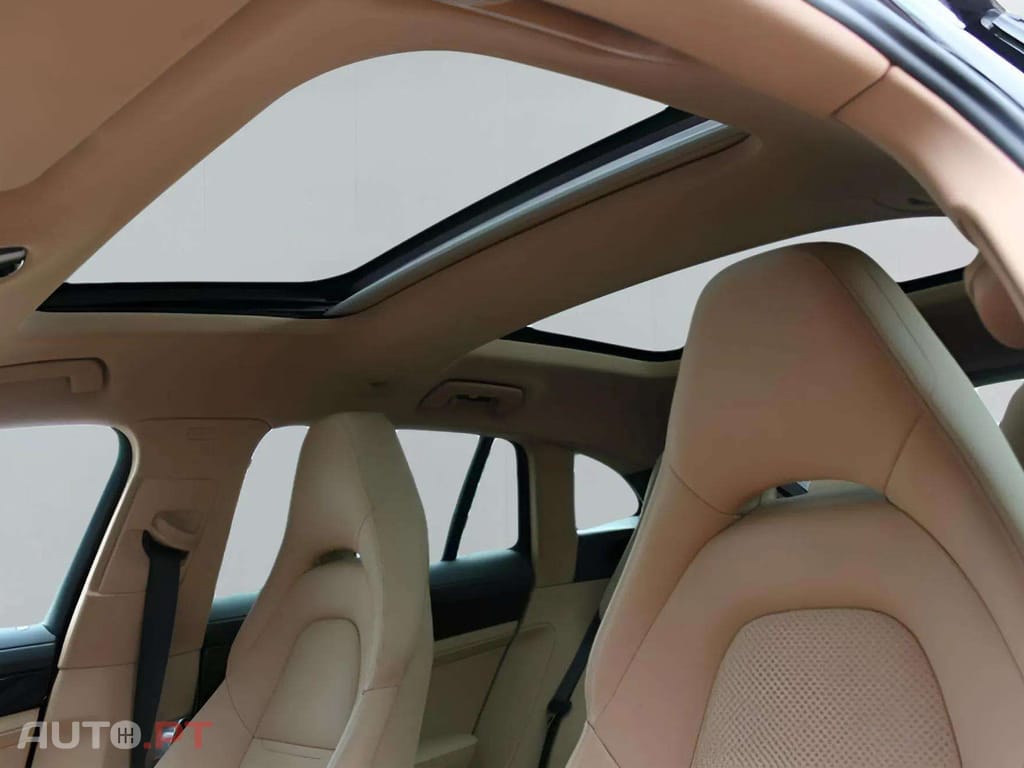 Porsche Panamera 4 E Hybrid