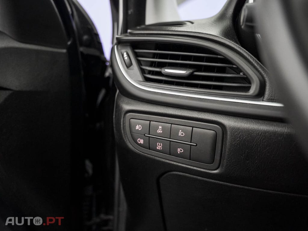 Fiat Tipo 1.3 M-Jet Lounge