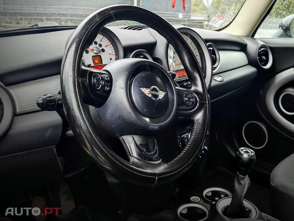 MINI Cooper Cooper D
