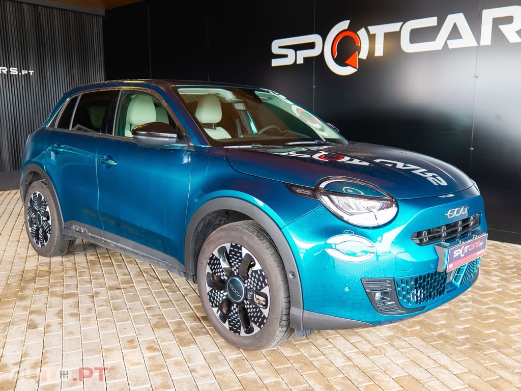 Fiat 600 1.2 Hybrid La Prima