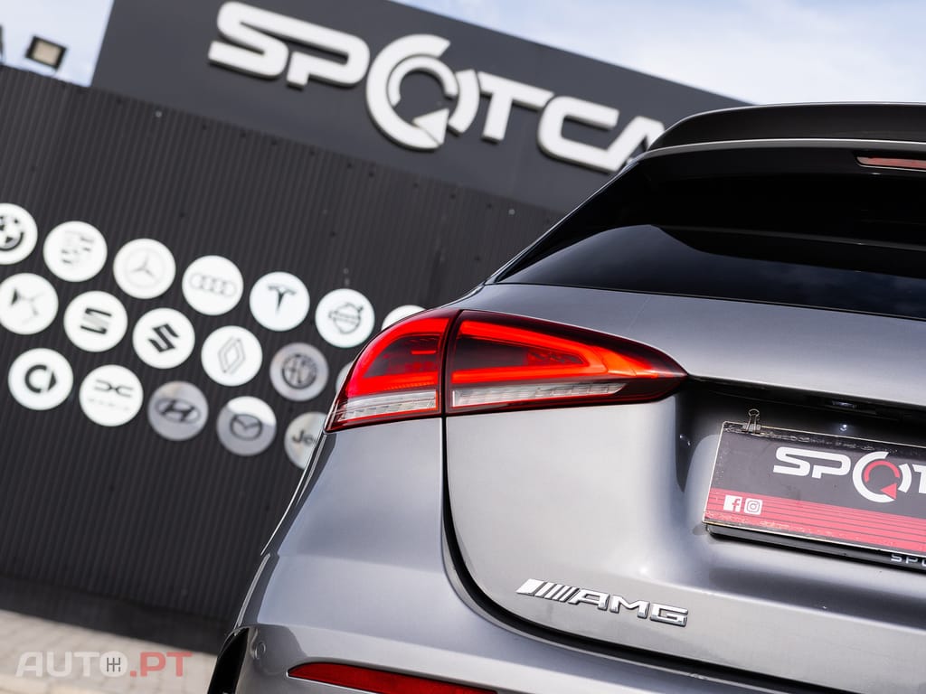 Mercedes-Benz A 35 AMG 4Matic Speedshift DCT 7G