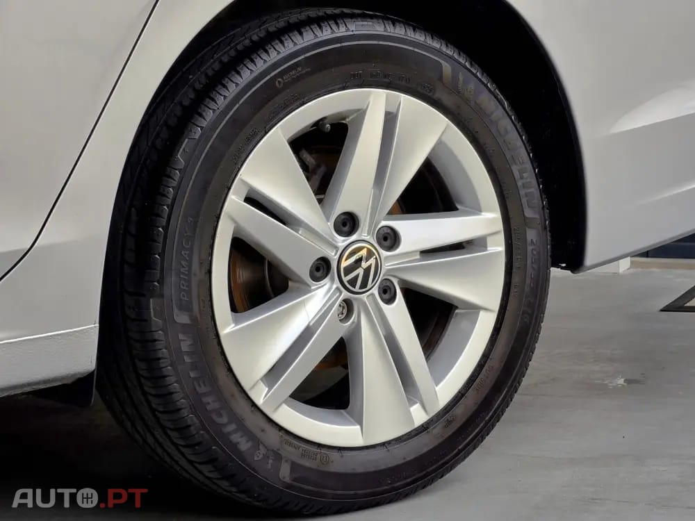 Volkswagen Golf Variant 1.0 eTSI OPF DSG Life