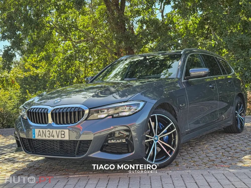 BMW 330 e Pack Desportivo M Auto