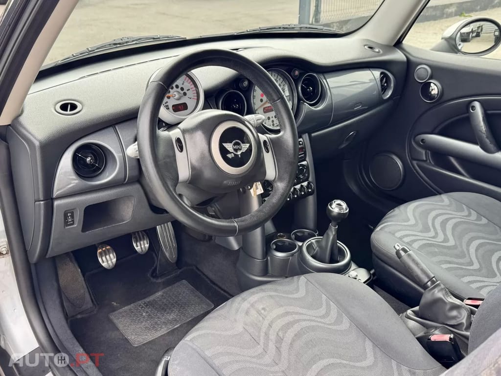 MINI Cooper One 1.4 D — fotografia 8