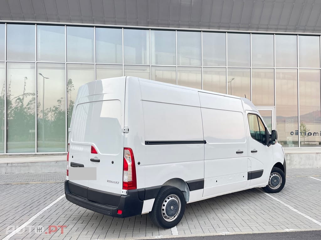 Renault Master 2.3 dCi L2H2 3.3T SS