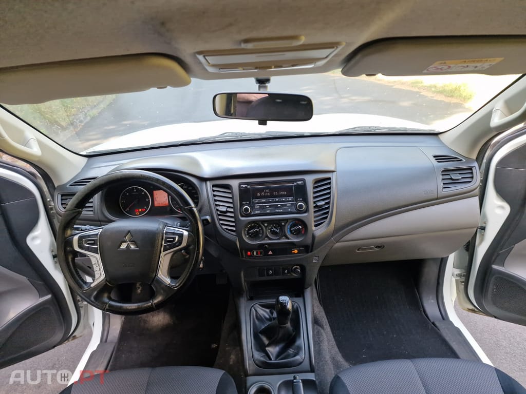 Mitsubishi L200 2.3 DI-D CD Invite 2WD