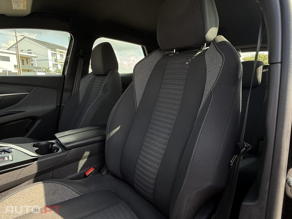 Peugeot 3008 PureTech 130 Stop & Start EAT6 Active