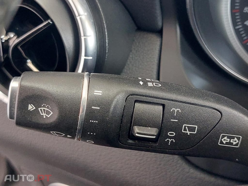 Mercedes-Benz CLA 180 d Shooting Brake