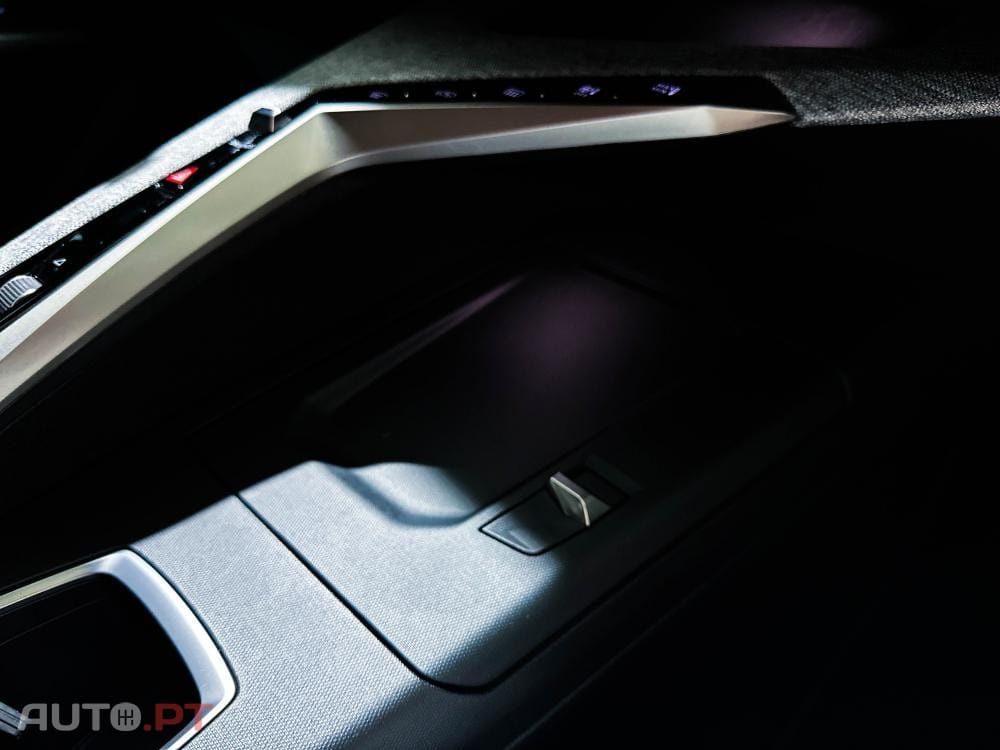 Peugeot E-3008 73 kWh GT