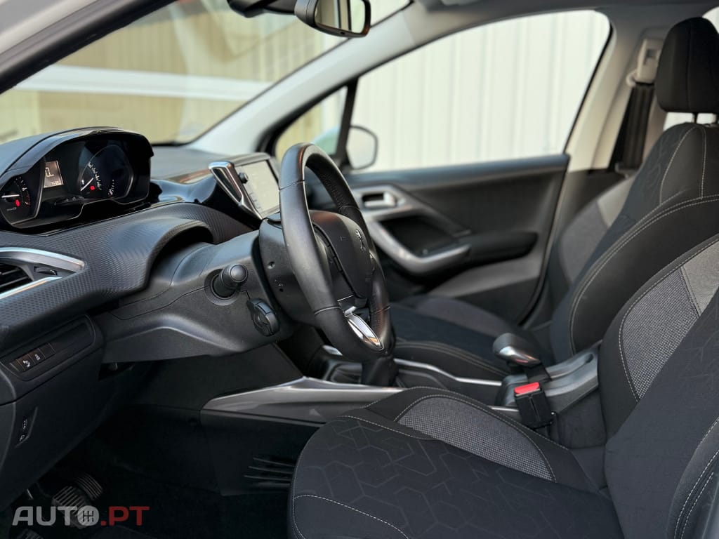 Peugeot 2008 1.2 PureTech Active