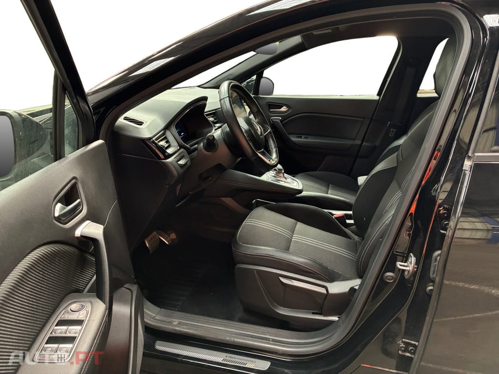 Renault Captur 1.6 E-Tech Full Hybrid Engineered