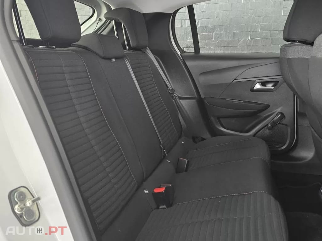 Peugeot E-208 50 kWh Active