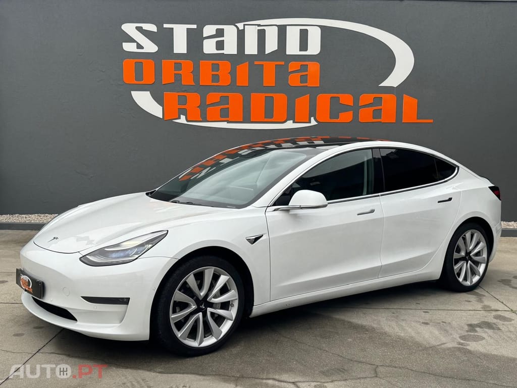 Tesla Model 3 Long-Range Dual Motor AWD