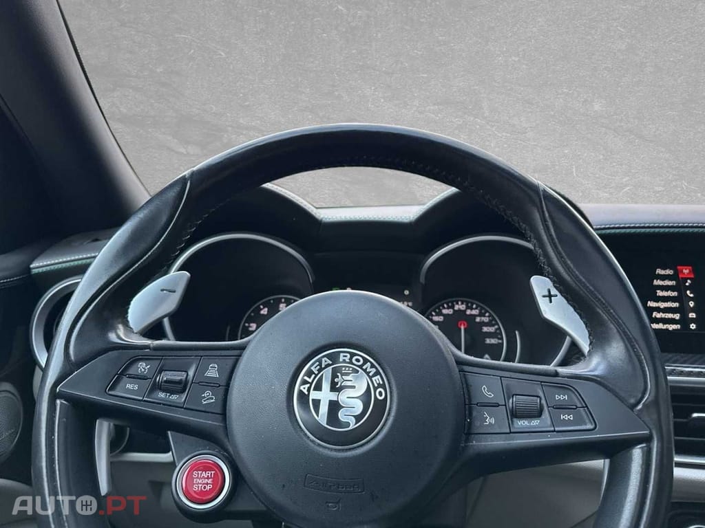Alfa Romeo Stelvio V6 2.9 Bi-Turbo AT8-Q4 Quadrifoglio