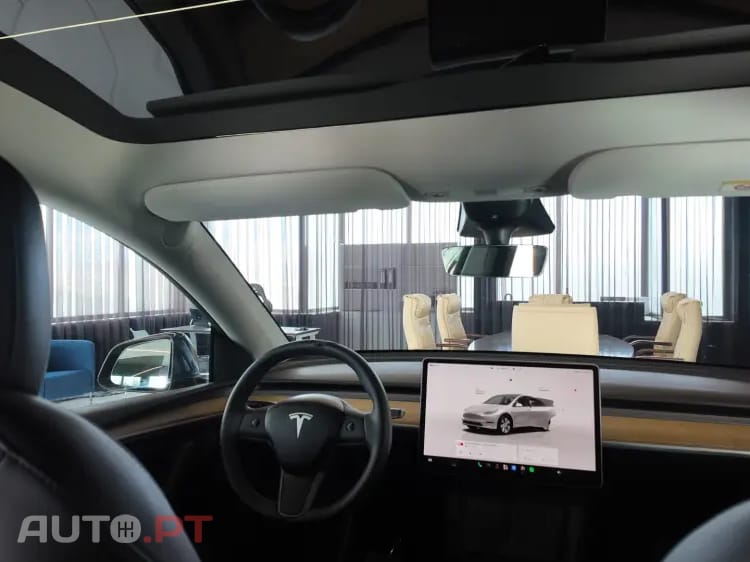 Tesla Model Y Long Range Tração Integral Premium